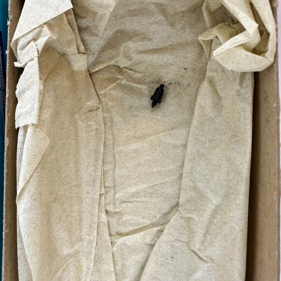 Union Pacific HO 54 Ft Patriotic Covered Hopper Athearn - Picture 3 of 4